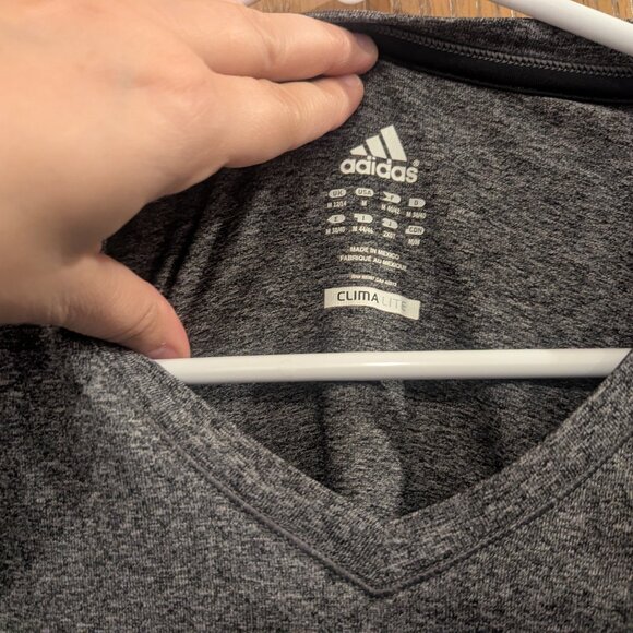 Adidas Long Sleeve V-neck Gray Climalite Activewear Shirt-Medium - Picture 3 of 4